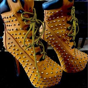 Timberland look tan Spiked boot